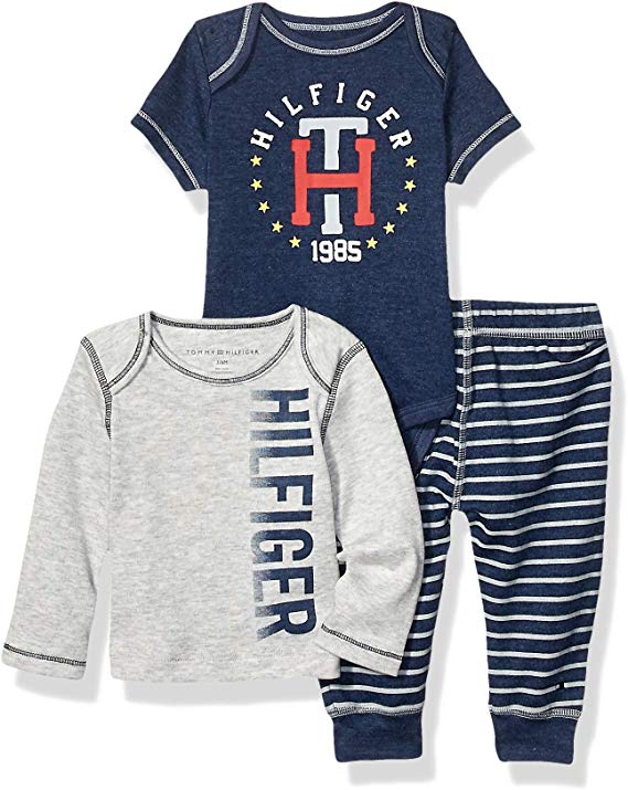 Új, eredeti, címkés Tommy Hilfiger gyerekruha, kisfiú 3 részes szett.